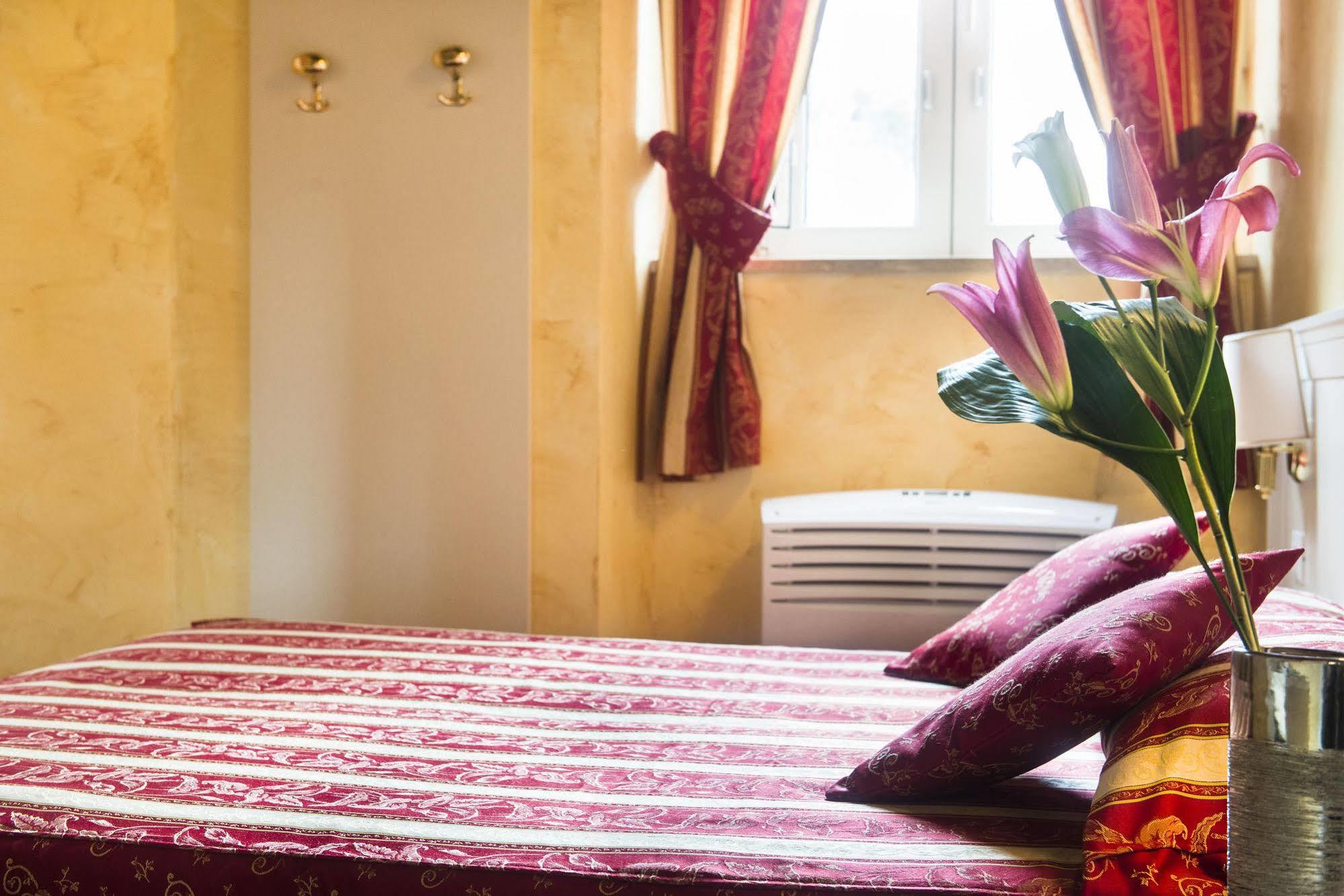 Domus Trevi Bed & Breakfast Rom